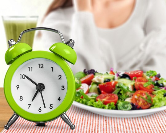 Aralıklı Oruç (Intermittent Fasting) Diyeti: Sağlık Üzerindeki Etkileri