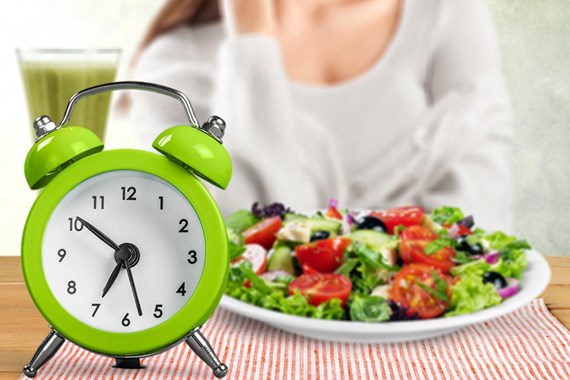 Aralıklı Oruç (Intermittent Fasting) Diyeti: Sağlık Üzerindeki Etkileri